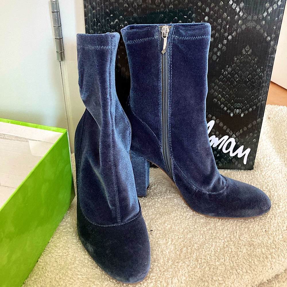 Sam Edelman teal suede ankle boot, size 8 with shoe box